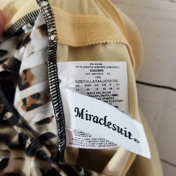 Miraclesuit | Wildside Mesh Plunge One Piece Swimsuit NEW - Picture 7 of 7